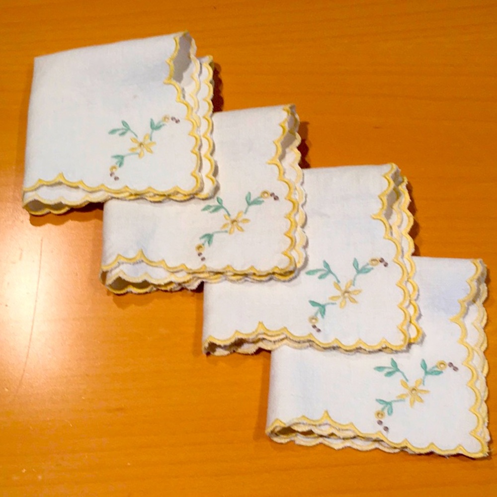 Pure Linen Cocktail Napkins 1940s - Picture 2 of 6